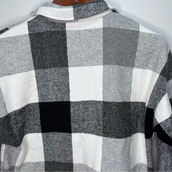 Black & White Buffalo Plaid Shacket Size S - Picture 8 of 16